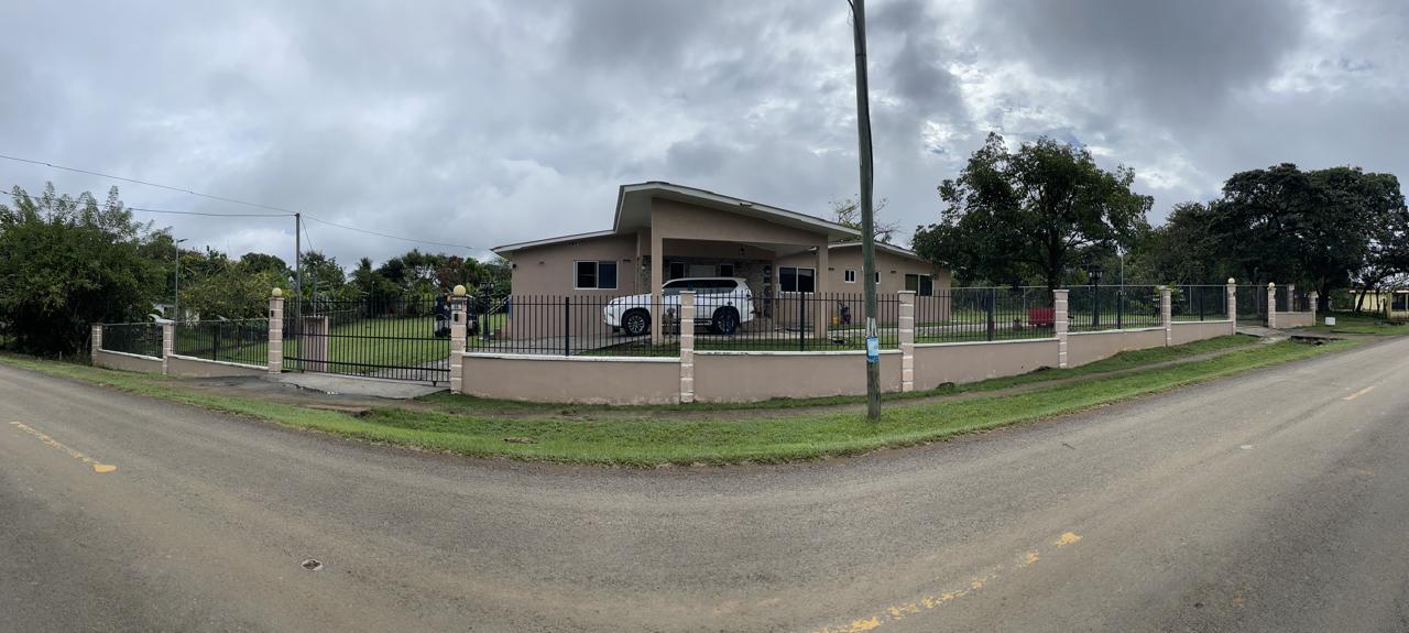 Se Vende Residencia, San Pedro del Espino, Santiago de Veraguas - Imagen 2