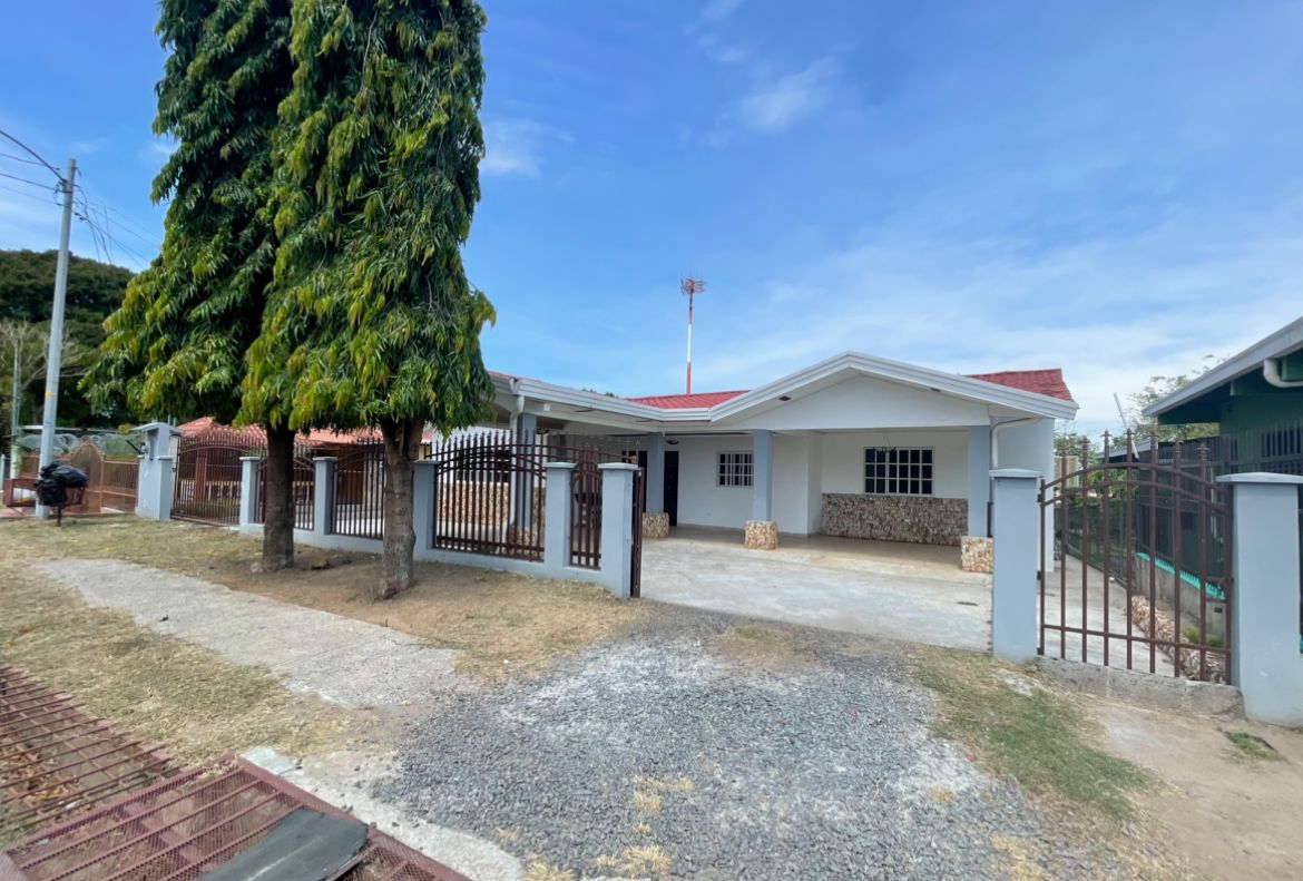 Se Vende Residencia, Barriada La Tronoza, Santiago de Veraguas - Imagen 2